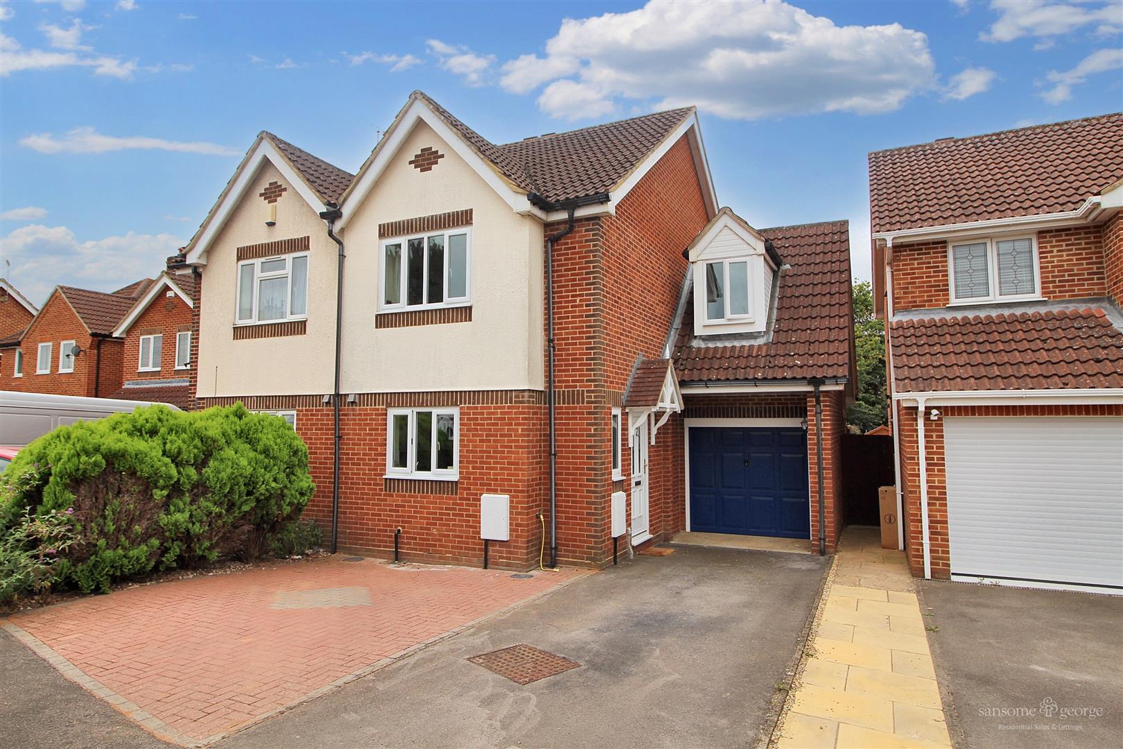 3 bed property in Ayrton Senna Road, Reading